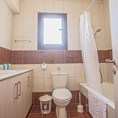 Cyprus Minutes From The Beach, 1197 فيلة بروتاراس