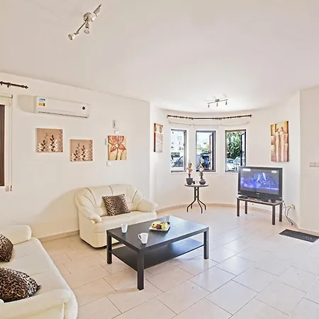 Cyprus Minutes From The Beach, 1197 بروتاراس